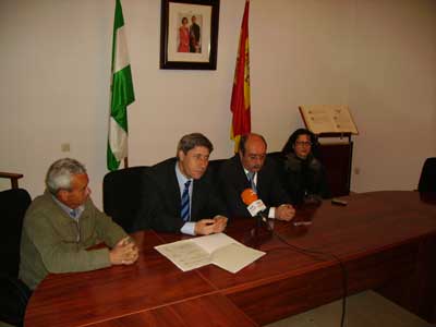 El presidente de la Diputación de Córdoba visita Valenzuela