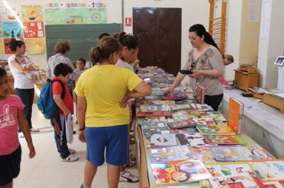 V Feria del Libro en el Colegio de Valenzuela